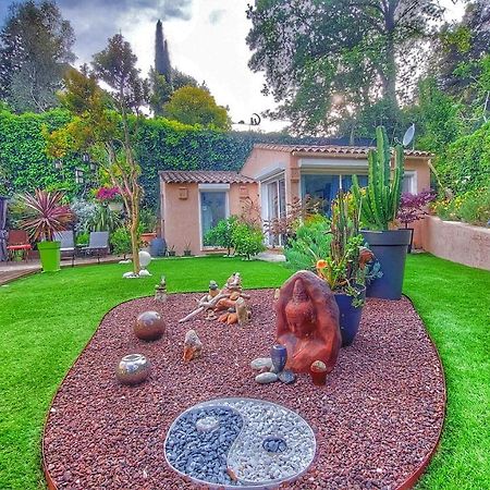 Dans Un Jardin Bb Et Jacuzzi Acomodação com café da manhã Mandelieu Exterior foto