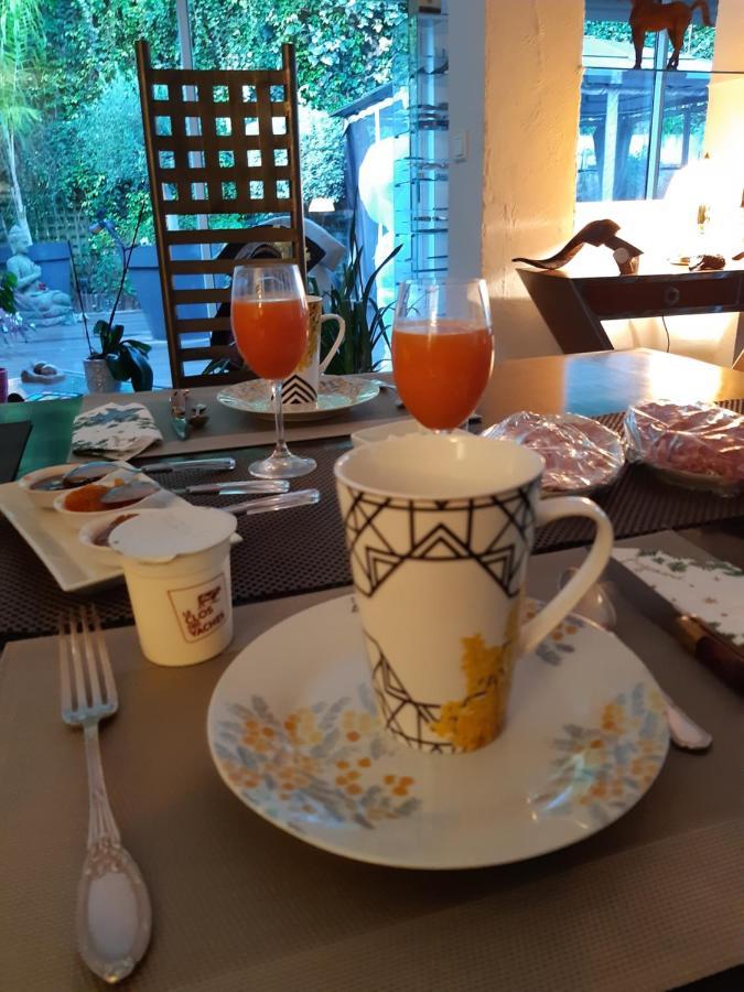 Dans Un Jardin Bb Et Jacuzzi Acomodação com café da manhã Mandelieu Exterior foto