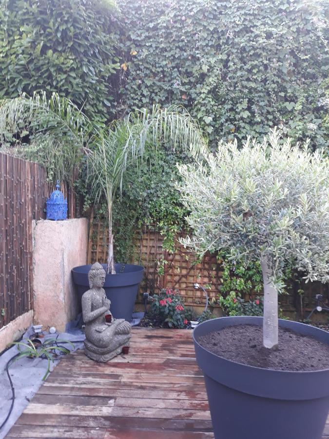 Dans Un Jardin Bb Et Jacuzzi Acomodação com café da manhã Mandelieu Exterior foto