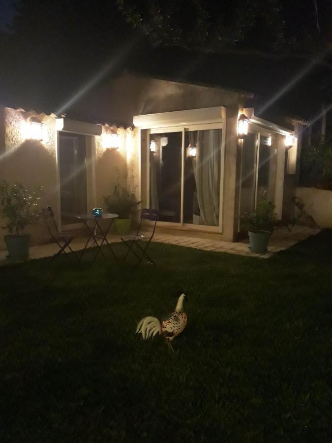 Dans Un Jardin Bb Et Jacuzzi Acomodação com café da manhã Mandelieu Exterior foto