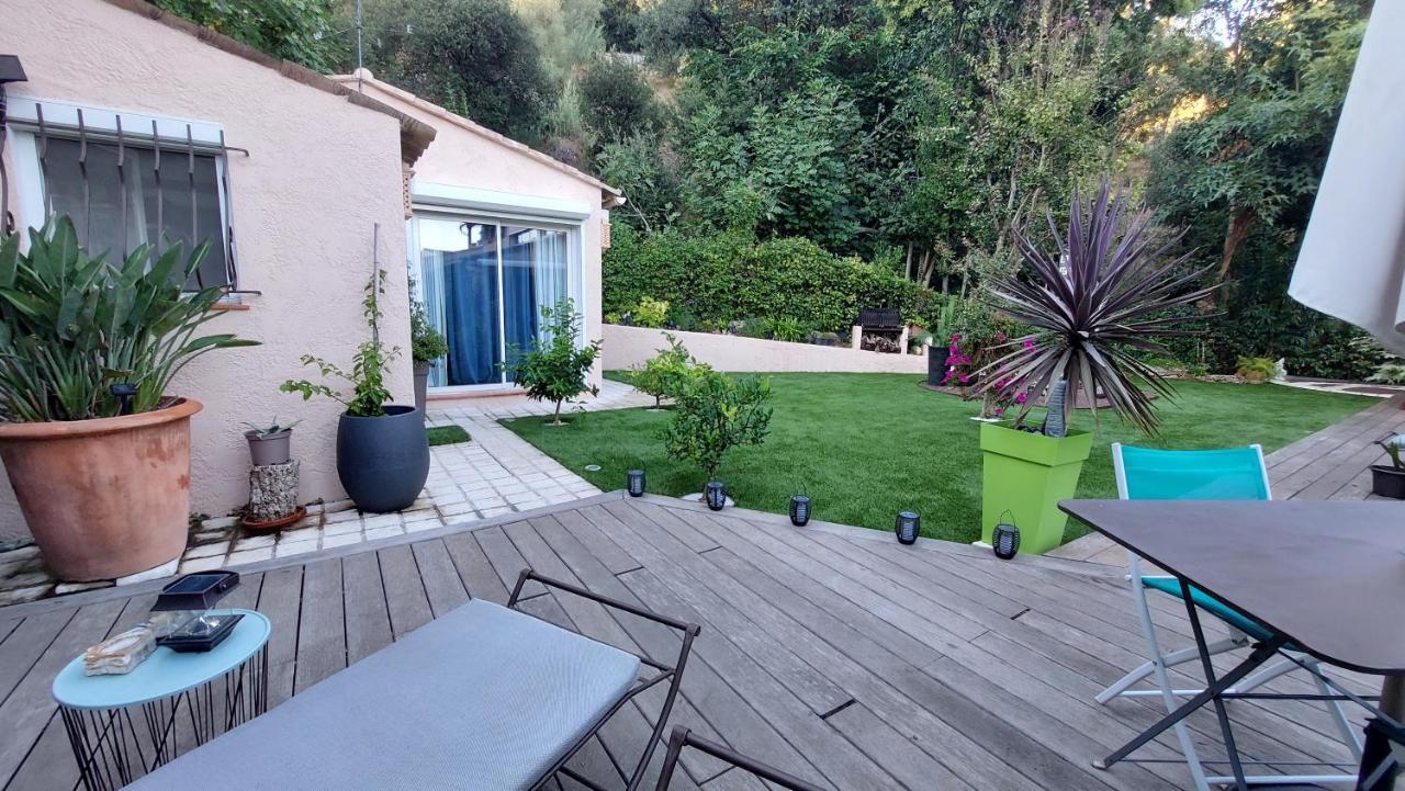 Dans Un Jardin Bb Et Jacuzzi Acomodação com café da manhã Mandelieu Exterior foto