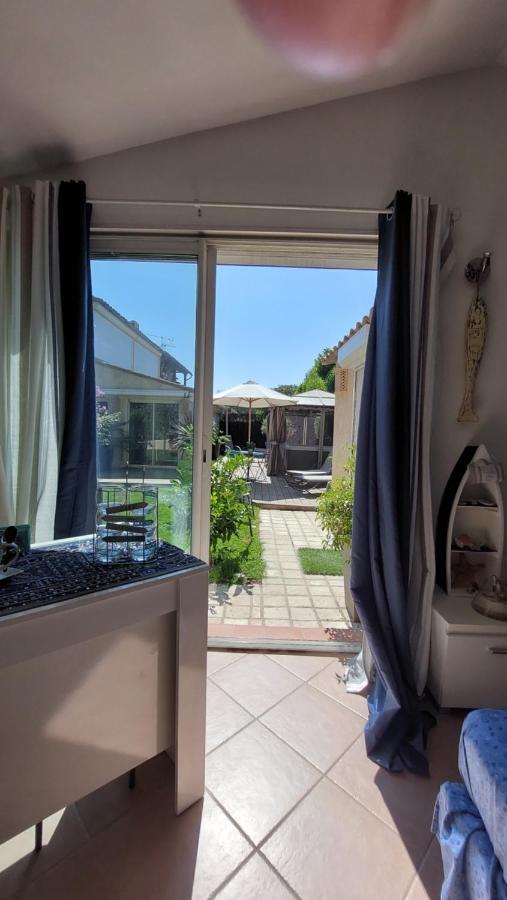 Dans Un Jardin Bb Et Jacuzzi Acomodação com café da manhã Mandelieu Exterior foto