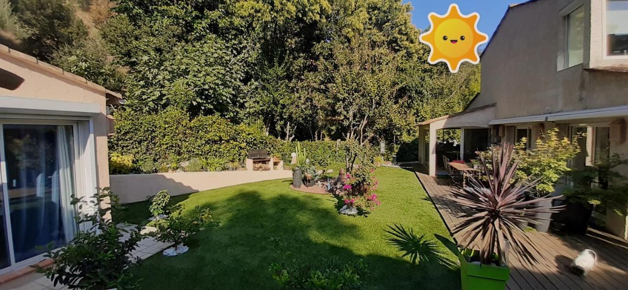 Dans Un Jardin Bb Et Jacuzzi Acomodação com café da manhã Mandelieu Exterior foto