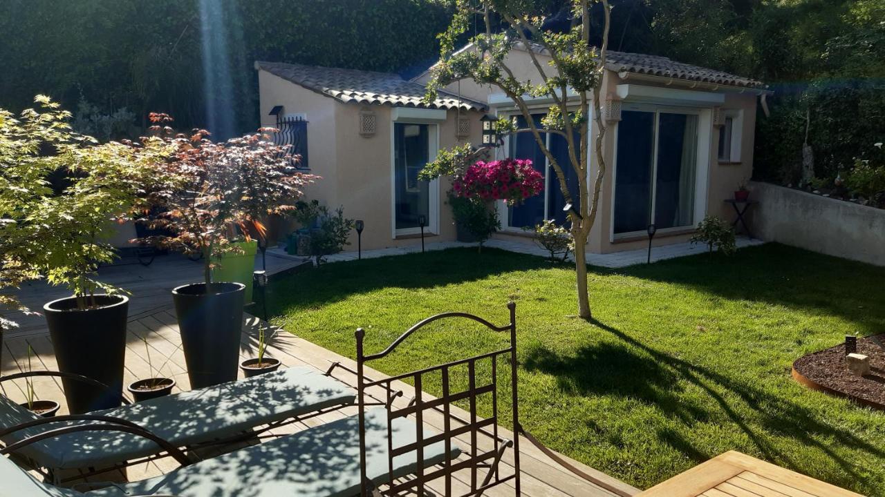 Dans Un Jardin Bb Et Jacuzzi Acomodação com café da manhã Mandelieu Exterior foto
